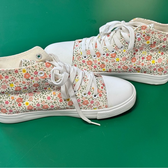 Hot Topic “Not today, Satan” High-Top Sneakers - EUC - Picture 4 of 6